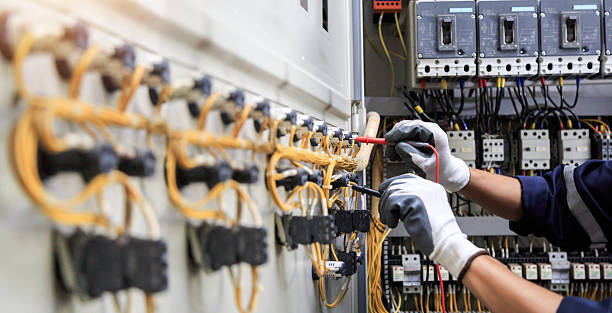 Professional Electrician technician working in Yonkers, NY
